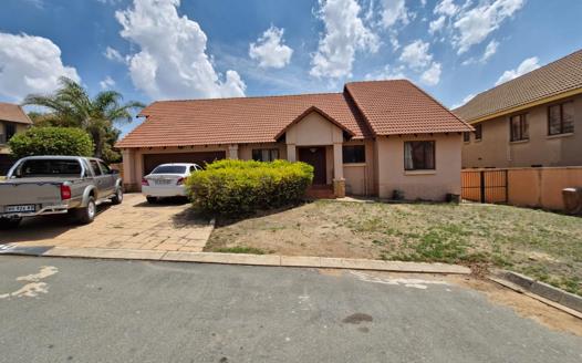 3 Bedroom House for sale in Brooklands Lifestyle Estate