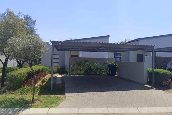 Property Features:

Location: Jackal Creek Golf Estate
Bedrooms: 2.5 (or 2 bedrooms plus a study)
Bathrooms: 2 (ensuite with claw ...