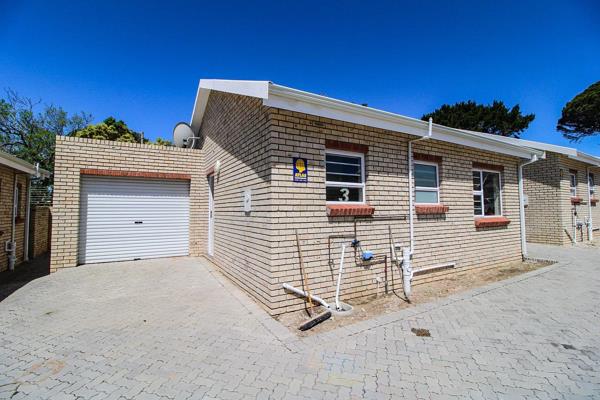 Beautiful Semi Detach Simplex 

This lovely unit has 2 bedrooms, 2 bathrooms, an open plan kitchen and lounge, with a braai area and a ...