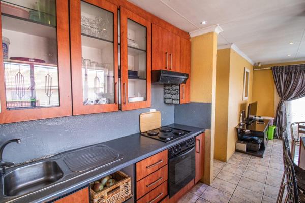 **Charming Freehold Home for Sale in Kaalfontein, Midrand**

Step into your dream home with this beautifully appointed Freehold ...