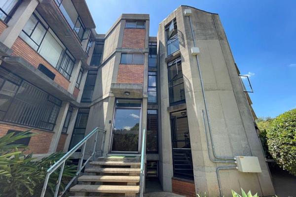 RESIDENTIAL CONVERSION OPPORTUNITY 

Price: R6 million + vat
B. Size: 2352m2
ERF size: ...