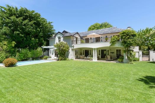 4 Bedroom House for sale in Constantia