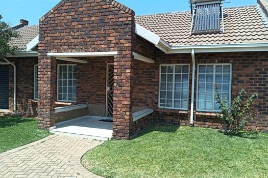 3 Bedroom House for sale in Protea Park