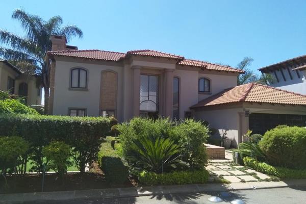 *HOUSE FOR SALE (BOKSBURG)
MONTI CRISTO(COMPLEX)
DOUBLE STORY* 

R3000 000


IN A SECURED COMPLEX 

3 Bedroom 
2 ...