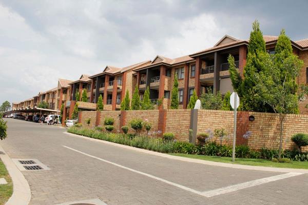 Beautiful 1-bedroom apartment in Pretoria East Retirement. Unit have open plan ...