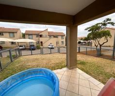 Townhouse for sale in Silver Lakes