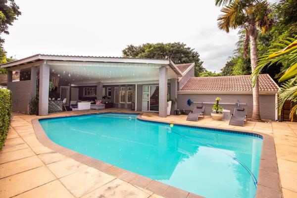 Entertainers dream !

This three bedroom , two bathroom home boasts a large entertainment area completed by a gorgeous pool ! ...