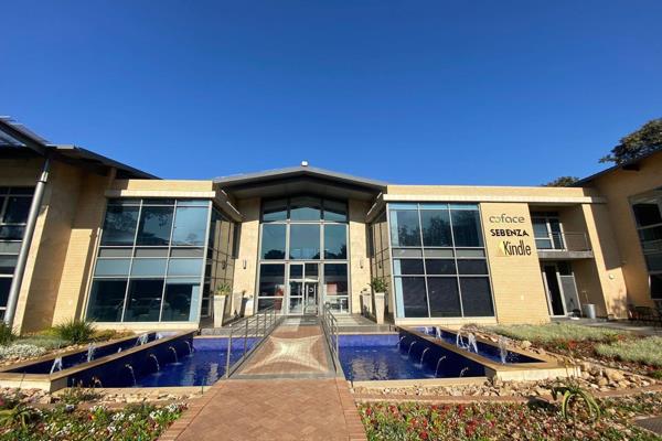 3021 William Nicol office park in B4ryanston has this amazing ground floor office space ...