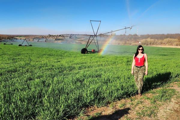 General farming! Main residence; Three lettable houses; Irrigation right and some pivots. Game lodge / Veldt School. Game camp. Nice ...