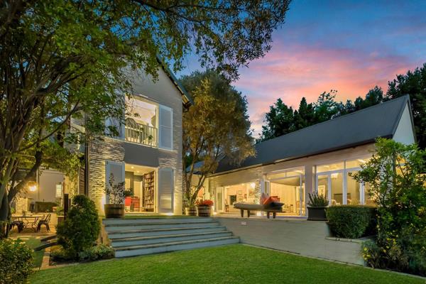 Offers from R7 499 000 !!
Nestled within a prestigious Bryanston estate, this one-of-a-kind 4-bedroom contemporary country-style home ...