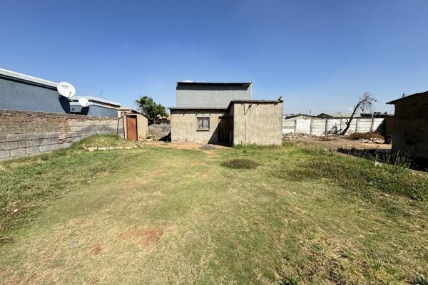 Discover a rare opportunity to own a spacious smallholding in the tranquil neighborhood of Tsakane, perfectly situated for:
  Rental ...