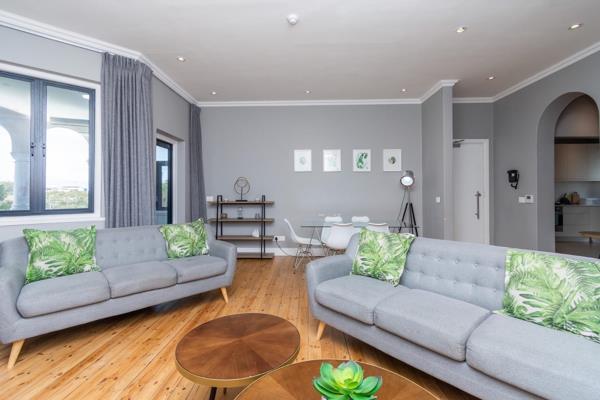 EXCLUSIVE SOLE MANDATE

This beautifully appointed, fully furnished two-bedroom apartment in Green Point offers an opportunity to own ...