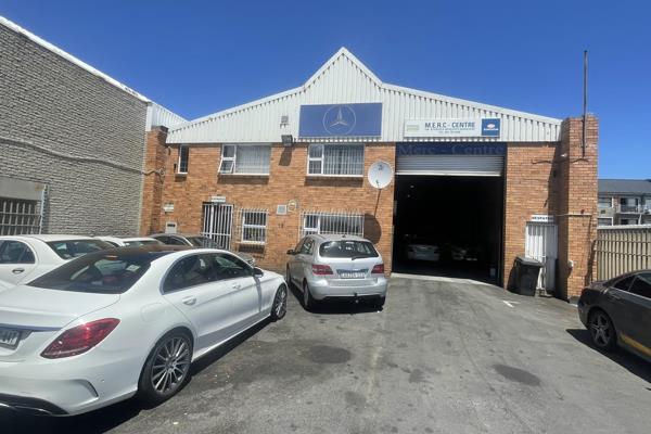 This 650m&#178; industrial space is becoming available To Let in Ottery East.
The ...