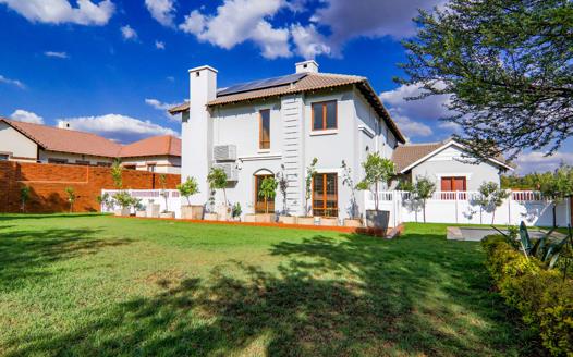 3 Bedroom House for sale in Rietvlei Ridge Country Estate