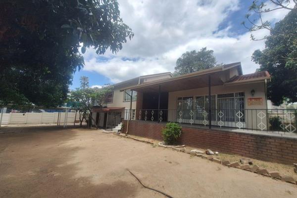 With TLC this 3 bedroom house can be the perfect one to call home, a stone throw away from Checkers Hyper Valley.
It offers the ...