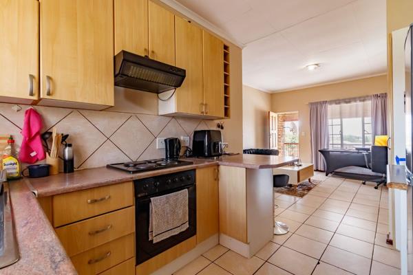 Welcome to your future home in the heart of Erand Gardens, Midrand! This beautifully designed 2-bedroom apartment offers a perfect ...