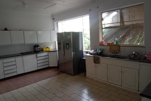 This is a neat home with big rooms suitable for a family. It has a super large kitchen, dining room and lounge. It is situated in a ...