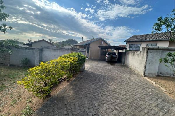 This charming house in Karino Lifestyle Estate, Nelspruit, offers two bedrooms, a fully ...