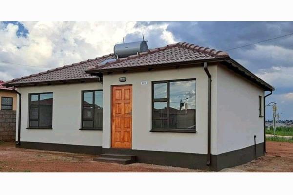 **Newly Built 60sqm Home for Sale in Windmill Park Extension 40**

This modern home ...