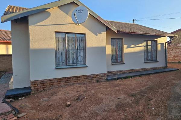 Balo Properties proud to present to you this beautiful 3bedroom house in Morula view next to Legae Hospital, Morula sun, mabopane ...