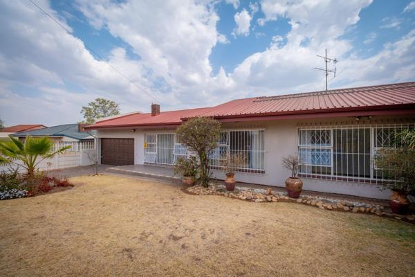 This great family home is absolutely perfect and has been beautifully renovated with gorgeous laminated flooring throughout. You have a ...