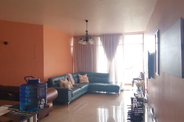 Not only is this beautiful apartment all set for easy living it is also within walking distance to all amenities.  It features an ...