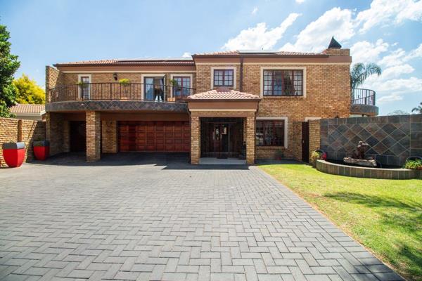 Exquisite 4-Bedroom Home for Sale in Glen Erasmia Boulevard Estate, Glen Marais, Kempton Park
Discover a truly exceptional family ...