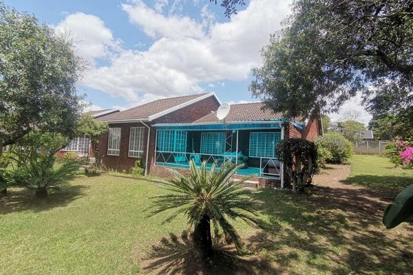 Discover this charming 3-bedroom, 3-bathroom townhouse in the peaceful neighborhood of Bisley, Pietermaritzburg. Available for rent at ...