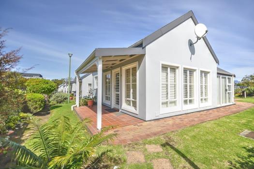 2 Bedroom House for sale in Bodorp