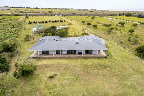 Nestled on a spacious agricultural property of 9400 square meters, this charming farm-style home is the epitome of country living.
The ...