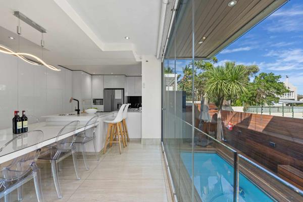 Located in a quiet street in the sought-after area of Fresnaye, Cape Town, this spacious duplex offers the perfect blend of comfort and ...