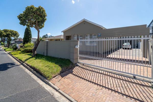 Introducing this Spacious 5-bedroom, 3-bathroom residence, perfectly situated in the heart of The Avenues. Set on a generous 716m&#178; ...