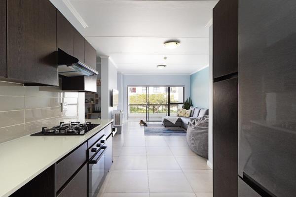 Discover this spacious pet-friendly apartment located on the 1st floor, offering modern ...