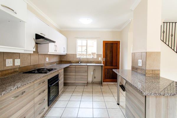 Modern Townhouse - 3 Bedrooms, 2 Bathrooms, guest toilet, 2 Living Areas and 2 ...