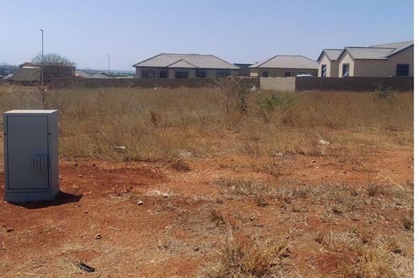 Welcome to a unique opportunity to own a piece of prime land in the highly sought-after area of Bendor, Limpopo, South Africa. This ...