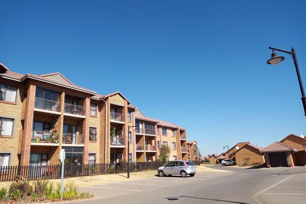 COUNTRY LIFE RETIREMENT VILLAGE

This beautiful 1 bedroom apartment offers the following:
1 bedroom with build in cupboards
1 bathroom ...