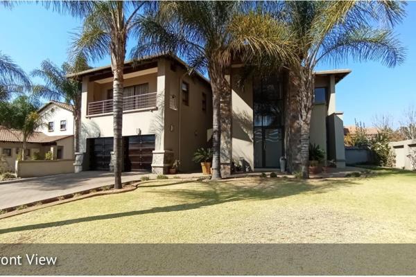 Beautiful double storey family home very spacious with pool and staff quarters.Very spacious with 2 living rooms, 4 bathrooms.Very ...