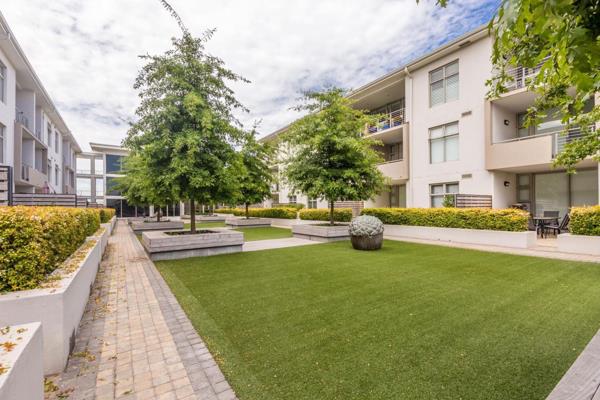 Experience luxury, convenience, and security in the heart of Stellenbosch with this exclusive 2-bedroom, 2-bathroom garden unit in the ...