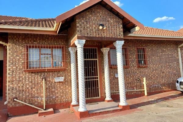 Investors, here&#39;s a valuable opportunity in the heart of Standerton Central. This well-maintained townhouse is strategically ...