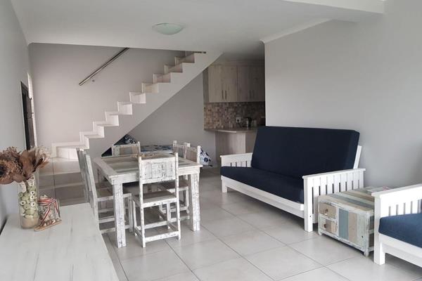 Furnished 3-Bedroom Duplex in Prime Location - Just 300m from Main Beach!
Enjoy a blend ...