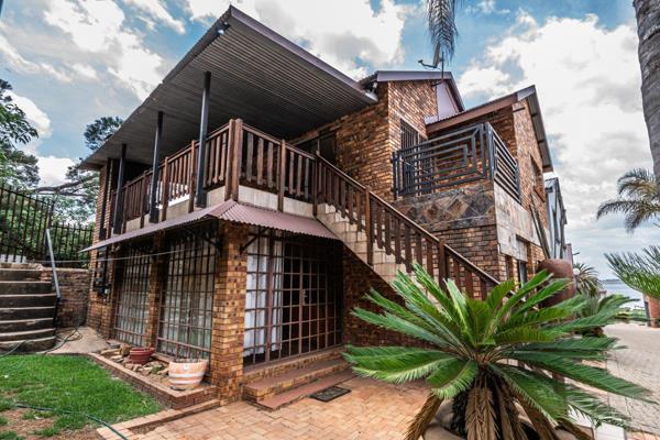 Weekend home located in Sunset Villa Complex at Bronkhorstspruit Dam. The Complex features access-controlled entrance, communal ...