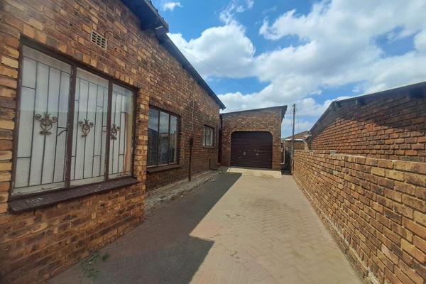 Upon entering the property through the front door you&#39;re welcomed by the lounge overlooking the dining room. The dining room ...