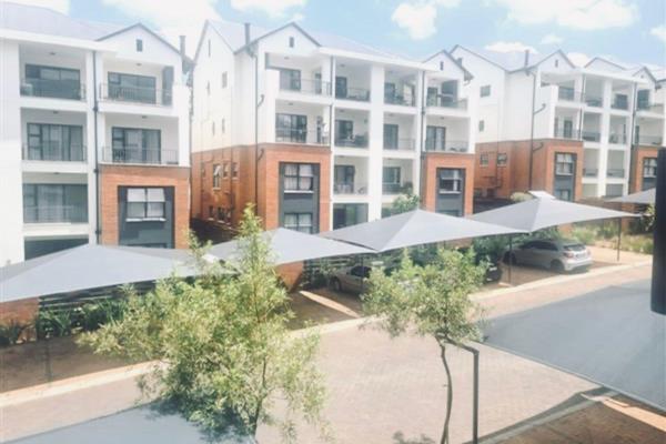 Suggested Opening Bid: R810 000

Unit Size: 37m2

Interior:
1 Bedroom
1 Bathroom
Lounge
Kitchen

Exterior:
1 Carport

All ...