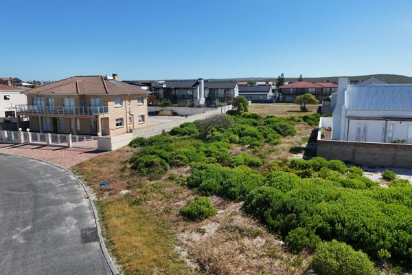 New exclusive mandate!

Exclusive Property for Sale in Struisbaai – Prime Location ...