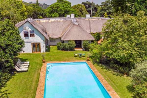 Nestled within an idyllic enclave which is the best kept secret in Johannesburg surrounded by lush greenery and two golf courses, this ...