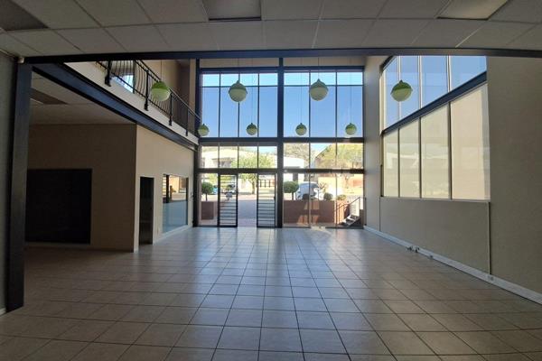 Beautiful showroom with offices to Let in Northriding 

Upmarket showroom and ...