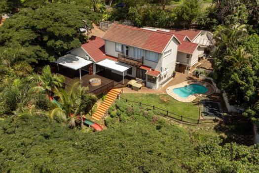 4 Bedroom House for sale in Amanzimtoti