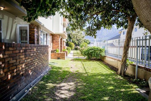 2 Bedroom Apartment / Flat for sale in Rondebosch