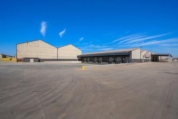 HUGE Industrial area at Markman, Port Elizabeth. 

Warehouse of 23580 sqm. Offices 2761sqm. Ancillary areas of 1472 sqm, making the ...