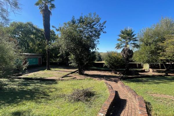 Prime Waterfront Property: Industrial and Residential Zoning, 50 Meters of River Frontage for Sale in Kookrus – Midvaal.
Introducing a ...